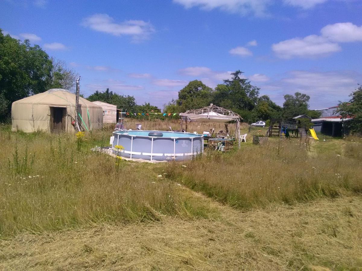Luxury tent Tentes Bohemes Dans Un Ecolieu Avec Piscine Hors-Sol